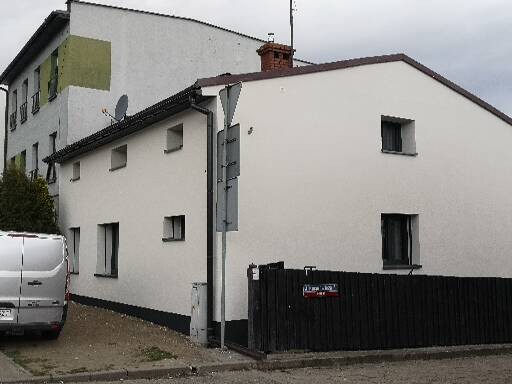 Budynek jednorodzinny - ocieplenie w systemie ARSANIT 031 i tynk silikonowy