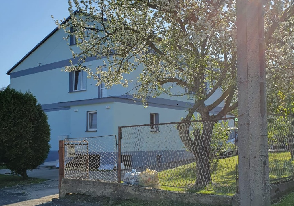 Budynek jednorodzinny - ocieplenie styropian 15cm 032 i tynk silikonowy ARSANIT